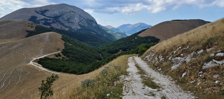 Monte Cucco Sentiero 235 - immagine 13